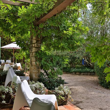 Logis Hotel Castel Mouisson Barbentane Exterior foto