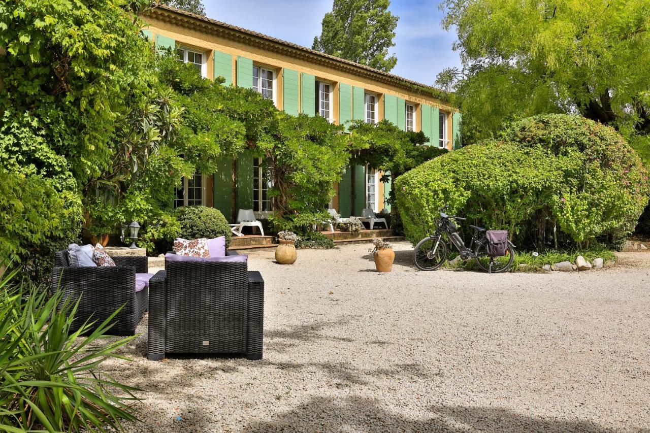 Logis Hotel Castel Mouisson Barbentane Exterior foto